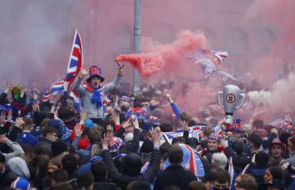 Tisuće slavile naslov Rangersa i dvojice Hrvata unatoč zabrani: 'Ako imate srca, shvatit ćete ih'