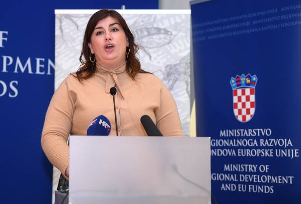 Zagreb: UruÄeni ugovori za razvoj otoka Äija je ukupna vrijednost preko 17 milijuna kuna