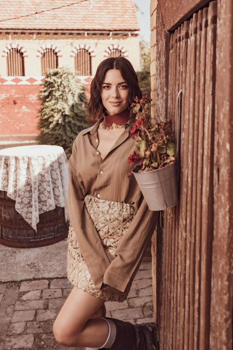 VIDEO Poslušajte 'Zbog tebe', novu pjesmu Mije Dimšić...