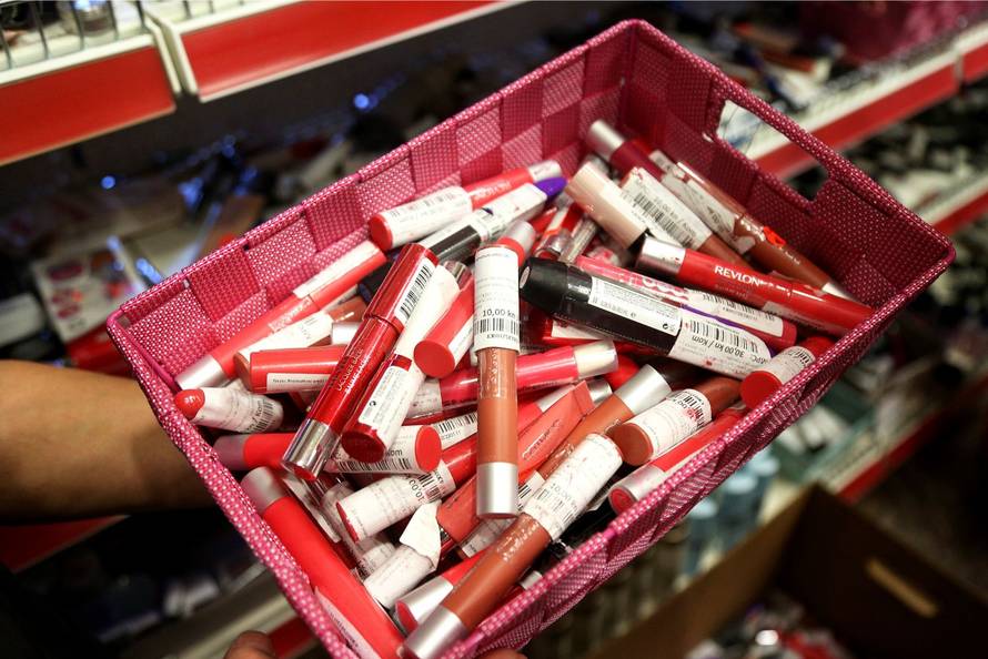 Kao nekad u djutićima: Ima tu svega, a cijene su niže za 50%