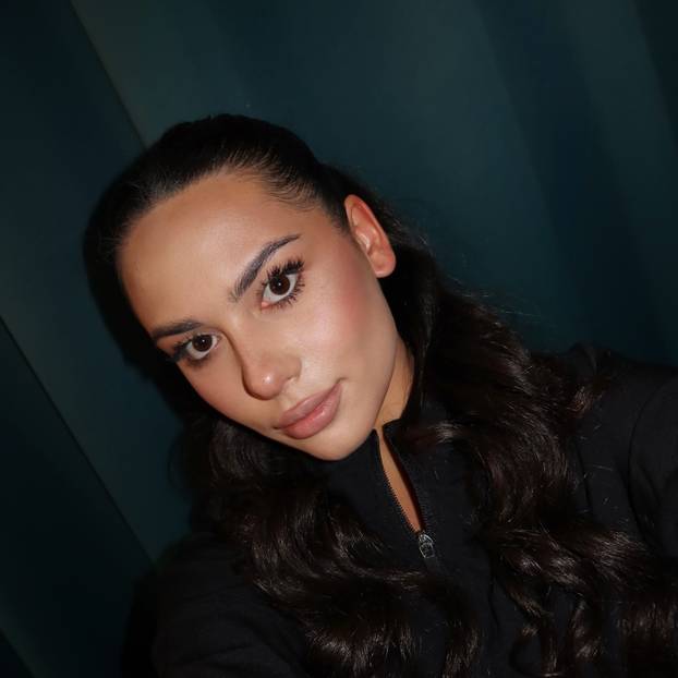 FOTO Putinova ljubimica imala je velike planove. Morala je na operaciju i tu joj je počeo pakao