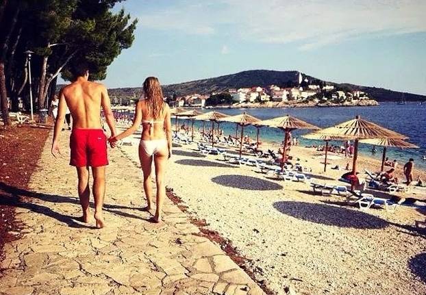 FOTO Majku je pratio do oltara, a sad se i sam oženio. Zvijezda rukometaša u braku s liječnicom