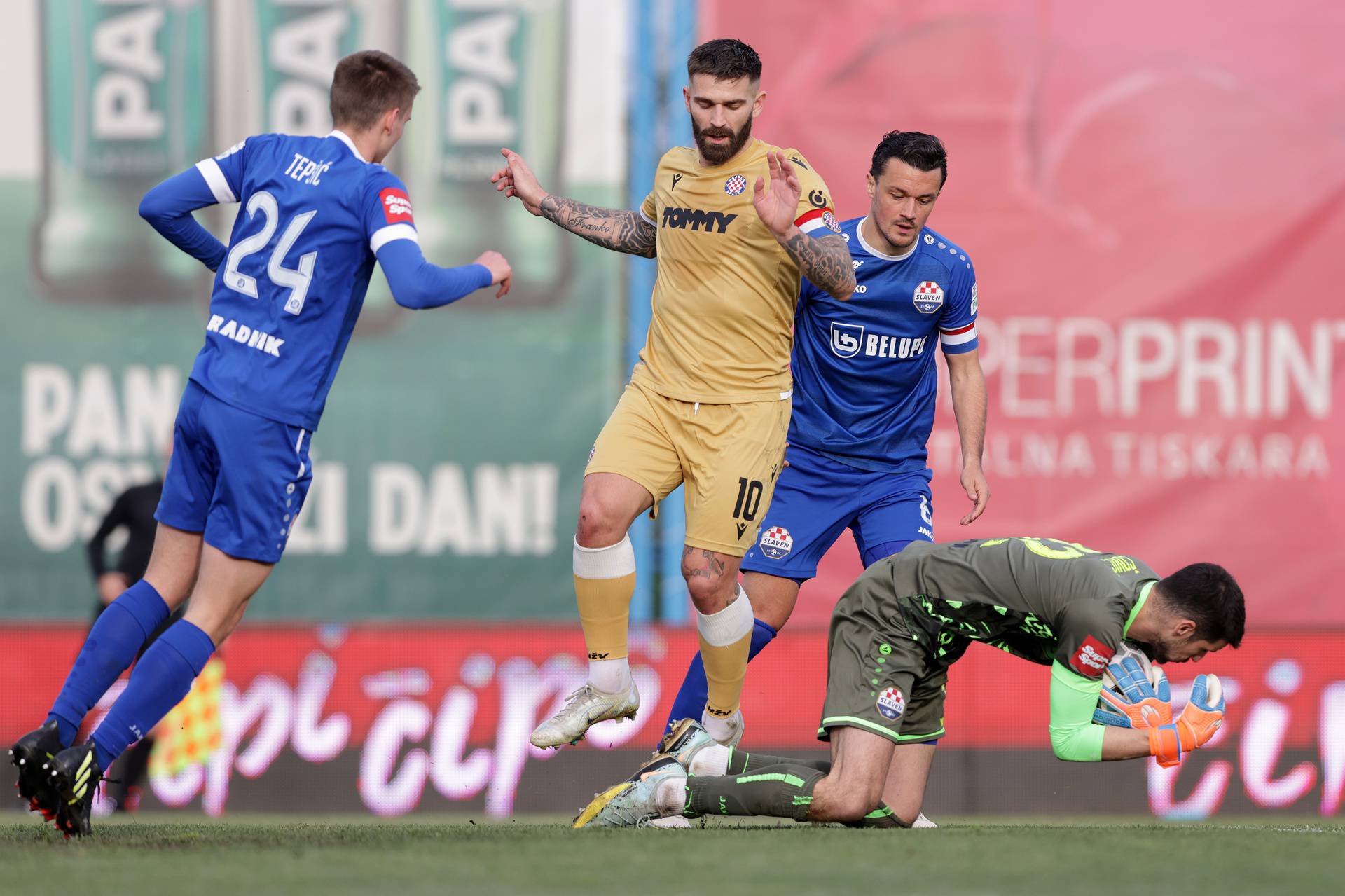 Slaven Belupo i Hajduk sastali se u polufinalu SuperSport Hrvatskog nogometnog kupa