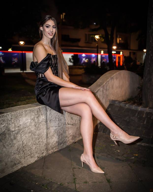 FOTO Mlada Srpkinja nova je nada svjetske odbojke, a fanovi ne miču pogled s nje: 'Anđeo...'