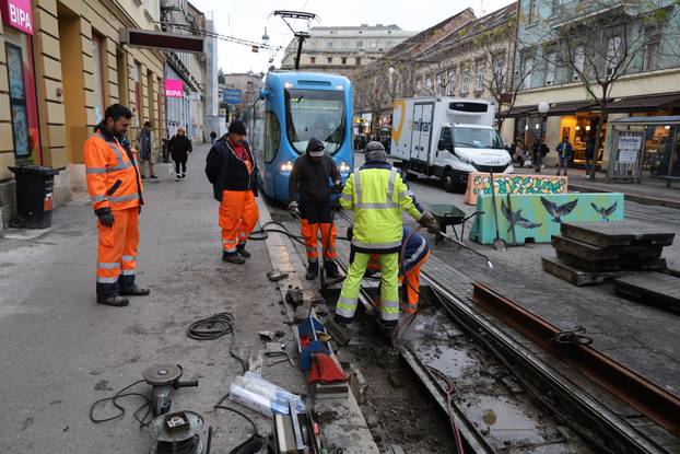 Zagreb: Zastoj tramvaja u Draškovićevoj ulici zbog puknuća tračnica