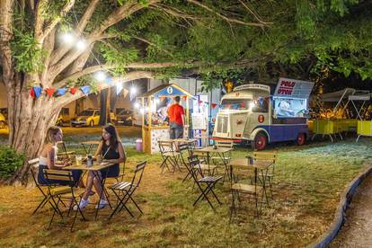 Foto galerija: U Puli počeo prvi istarski ulični gastro festival