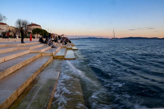 Zalazak sunca na zadarskoj rivi