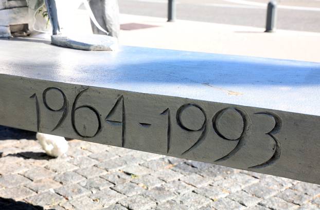Šibenik: Kod spomenika na Baldekinu obilježena 33. obljetnica smrti Dražena Petrovi?a