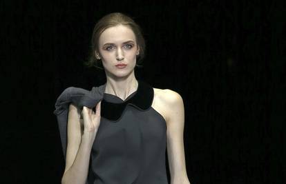 Armani u sivom i plavom tonu zatvorio Milano Fashion Week