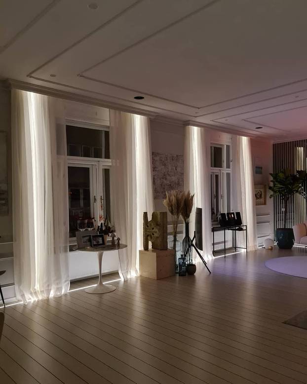 Ante Vrban pokazao luksuzan stan, ima 'leteću' jelku za Božić