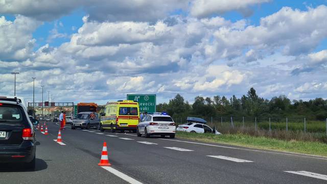 Sudar tri auta na zagrebačkoj obilaznici, nastala kolona