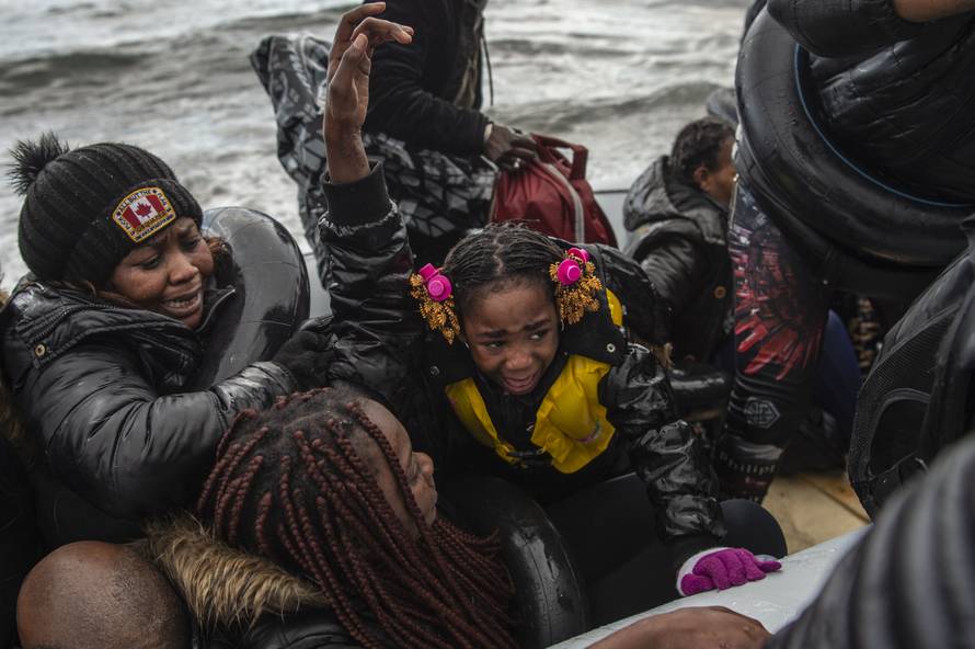 Migranti naviru prema Grčkoj, fotografije su neizmjerno tužne