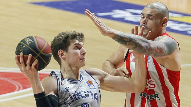 The match of the 10th round of the AdmiralBet ABA league between KK Crvena zvezda and FK Cibona was played in the Aleksandar Nikolic hall.Utakmica 10. kola AdmiralBet ABA lige izmedju KK Crvena zvezda i FK Cibona odigrana je u hali Aleksandar Nikolic.