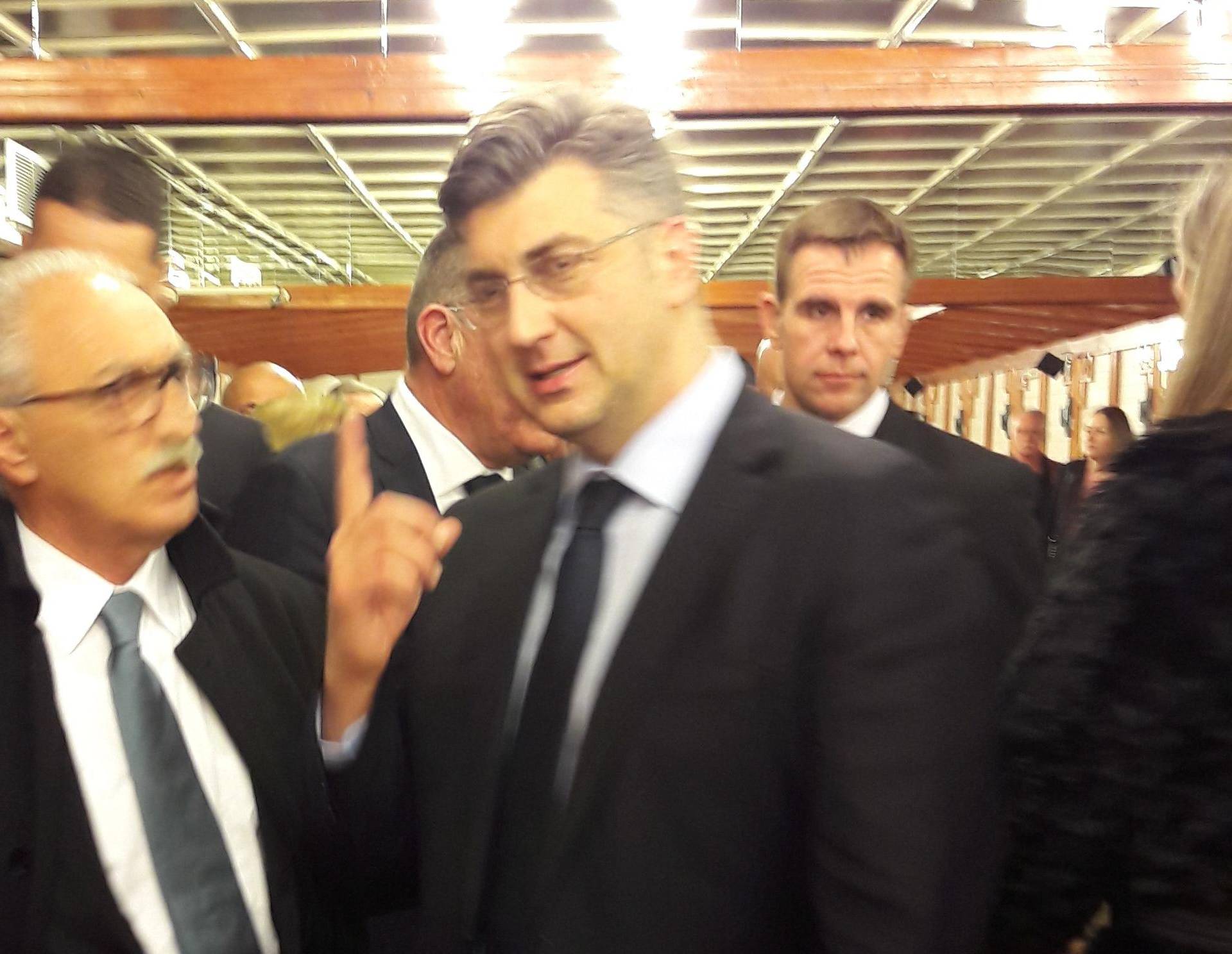 'Bura' u Makarskoj: Plenkijev ujak  na izbore  će protiv HDZ-a