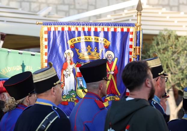 Šibenik: Nakon mimohoda otvoren je 16. Sajam u srednjovjekovnom Šibeniku