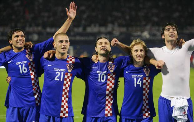 ARHIVA - 2006. Zagreb: Vatreni i "maksimirska krtica" srušili su Englesku 