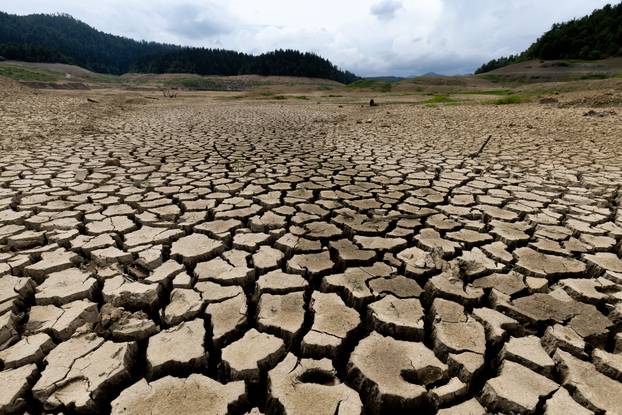 Zbog remonta i održavanja hidroenergetskog sustava Vinodol ispražnjeno je Lokvarsko jezero