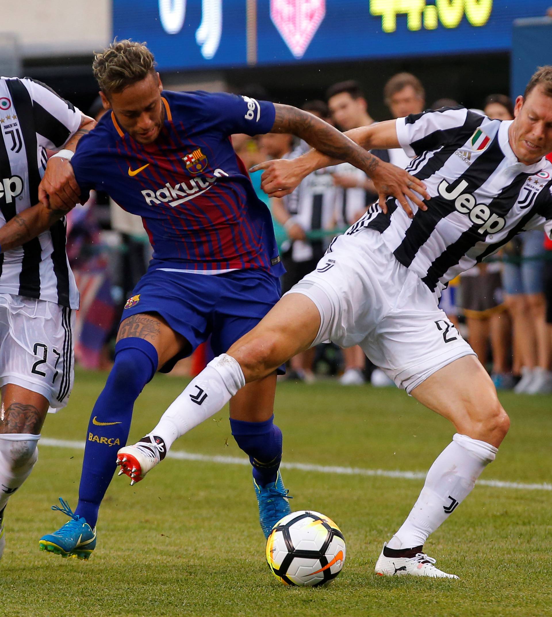 Football Soccer - Barcelona v Juventus