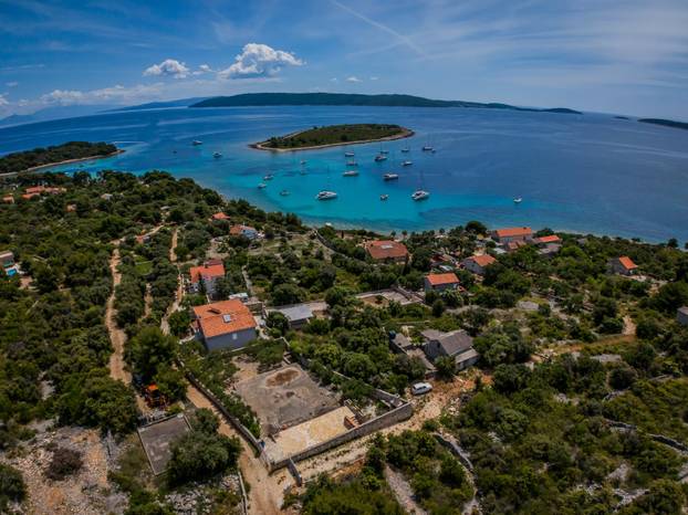 Fotografije iz zraka uvale Krknjaši na Drveniku Velom