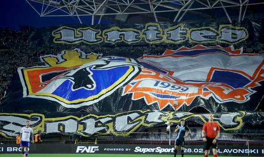 Kreativna koreografija Torcide, Sanchez divljao po travnjaku, a Livaja odlu&ccaron;io derbi! Evo fotki