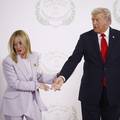 Trump opet udario na Meloni. Objavio fotografiju uz natpis: 'Potrebna je zabrana prilaska'