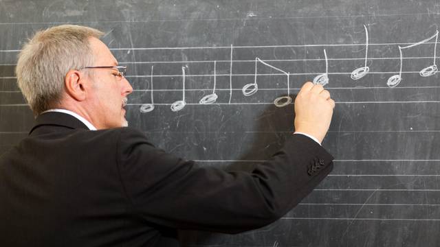 'Zašto tjerate učitelje glazbe iz nižih razreda osnovnih škola?!'