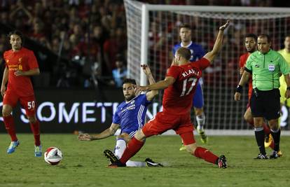 Festival grubosti u Pasadeni: Cesc brutalno faulirao Klavana