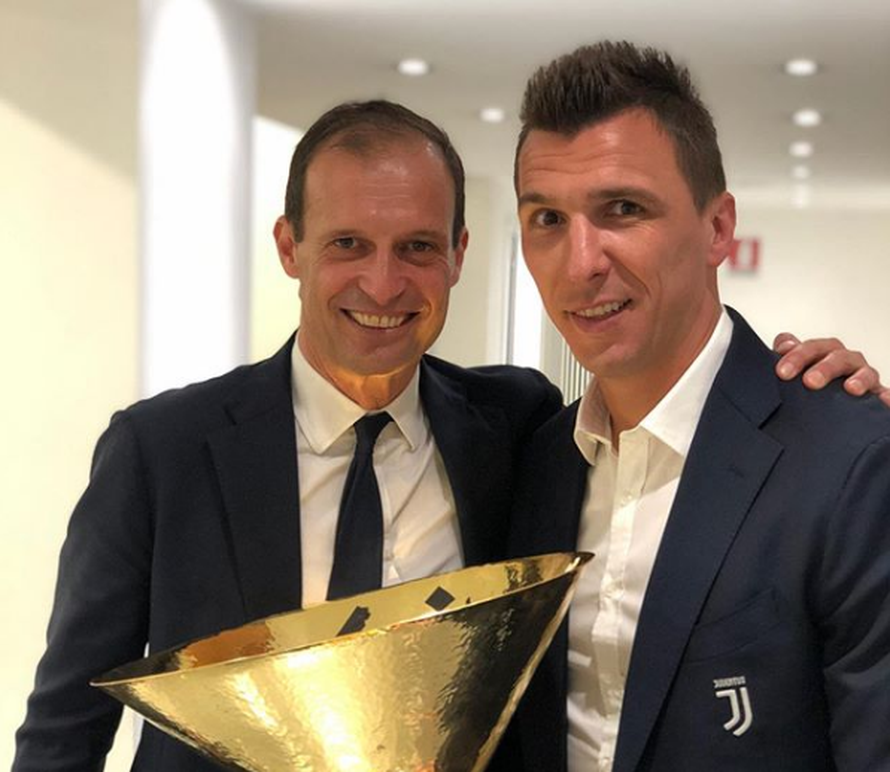Mandžo, Doris i Ronaldo: Juve slavio omotan u hrvatske boje!