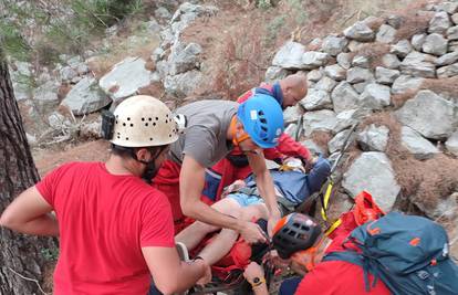 Omiš: HGSS spasio ozlijeđenog turista koji je pao sa stijene