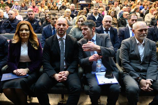 Zagreb: Svečana prisega vježbenika za službenike pravosudne policije