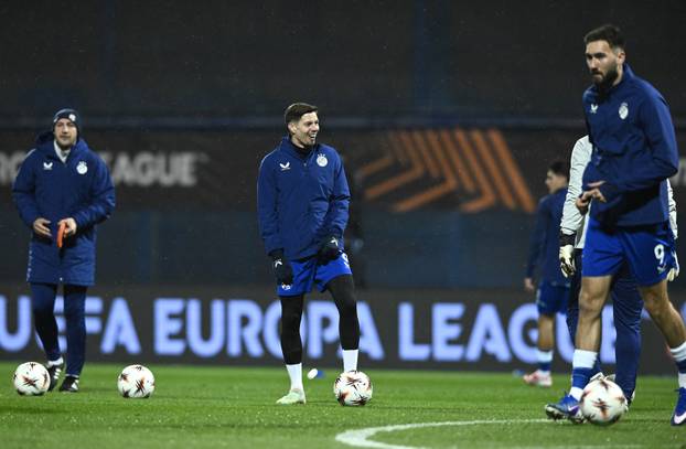Zagreb: Zagrijavanje igrača uoči početka utakmice Dinamo - Genk 