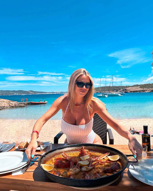 FOTO Diletta otkrila trbuščić! 'Najljepši poklon za ovaj Božić'