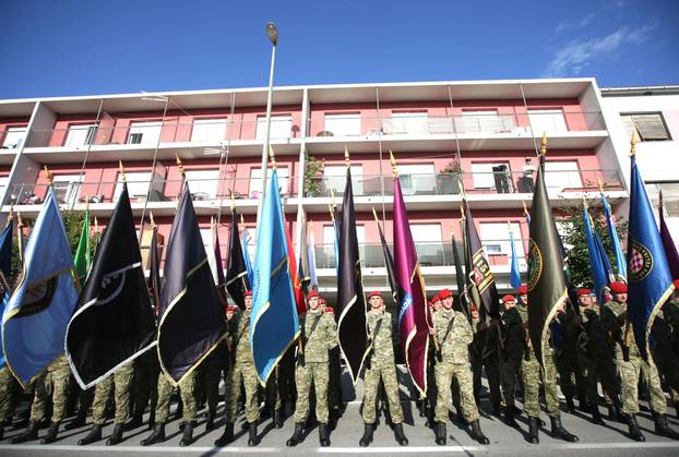 Vojne postrojbe na generalnoj probi za obiljeÅ¾avanje Dana domovinske zahvalnosti