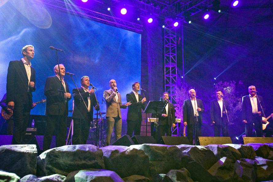 Menadžer klape Intrade: 'Ljudi su se vratili unutra. Policija je tri puta pretraživala dvoranu'