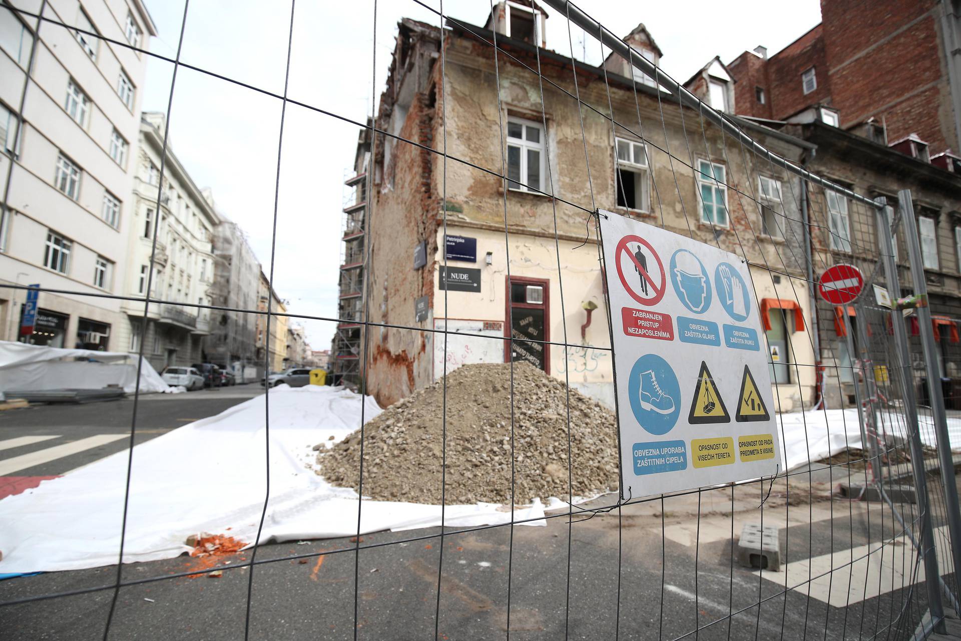 Zagreb: Sve je spremno za rušenje zgrade na uglu Petrinjske i Đorđićeve  ulice