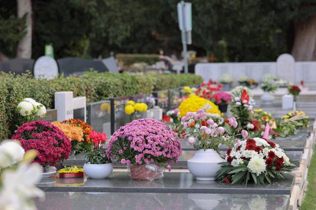 Split: Blagdan Svih svetih i Dušni dan na Lovrincu