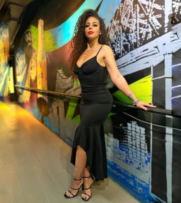 FOTO Ona je 'Bomba', doslovno. Nekad je najavljivala borbe pa promijenila posao. I voli kečera