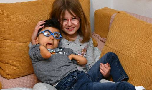 Lara (7) je prva prišla Anti: Teta, mogu li ga ja danas nahraniti?