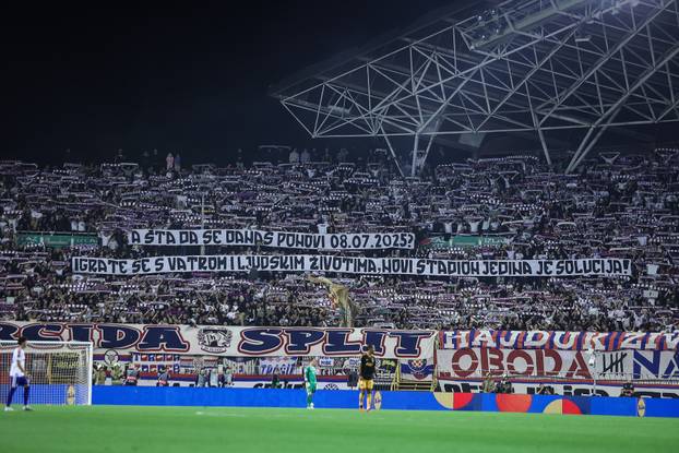 Atmosfera na Poljudu tijekom utakmice 1. kola Koferencijske lige izme&dstrok;u Hajduka i Ajaxa