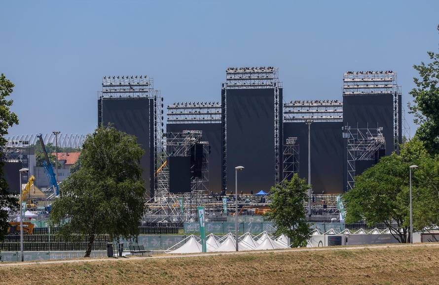 Zagreb: Radovi na hipodromu uoči koncerta Marka Perkovića Thompsona