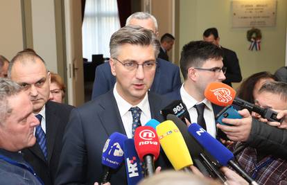 Plenković: Sutra na dnevnom redu i Zakon o udomiteljstvu