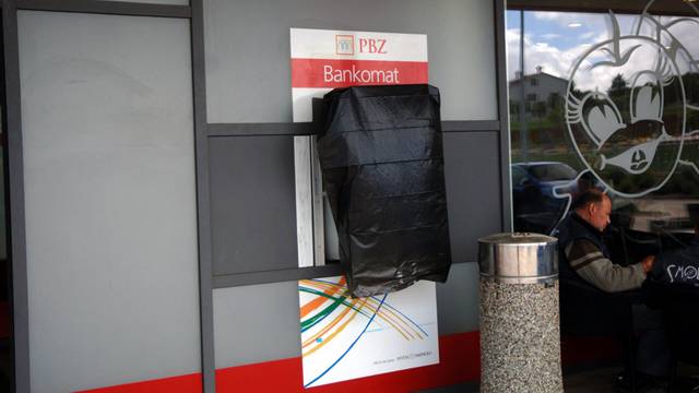 Snažna eksplozija sve zatresla: Raznijeli bankomat kod Poreča
