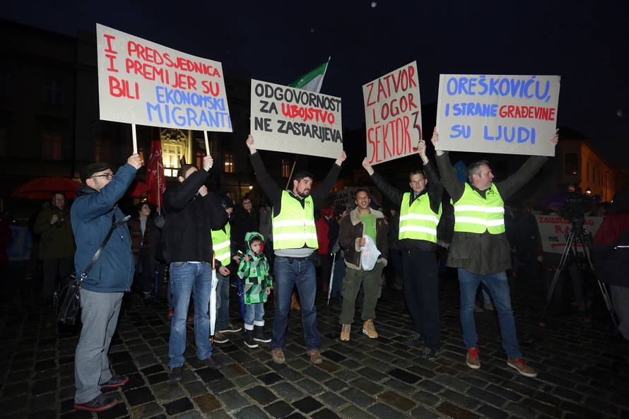 Stotine na Markovu trgu protiv zatvaranja rute za izbjeglice
