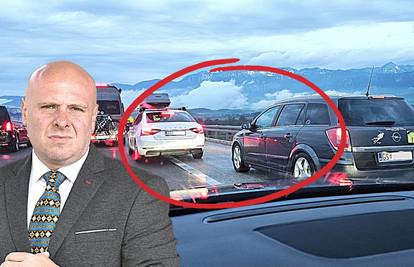 'Da, Opel vozi po zaustavnoj traci, ali vozač Škode je u još većem prekršaju. Evo i zašto'