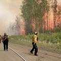 Borba s vatrenom stihijom: Tisuće vatrogasaca gase ogromne požare u Kanadi