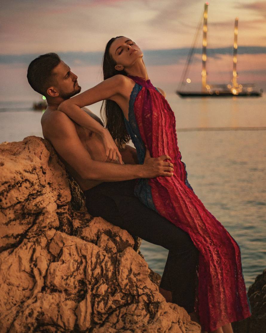 Najnovija kolekcija dizajnerice Jasmine Arnautović snimljena je pred zalazak sunca u Rovinju