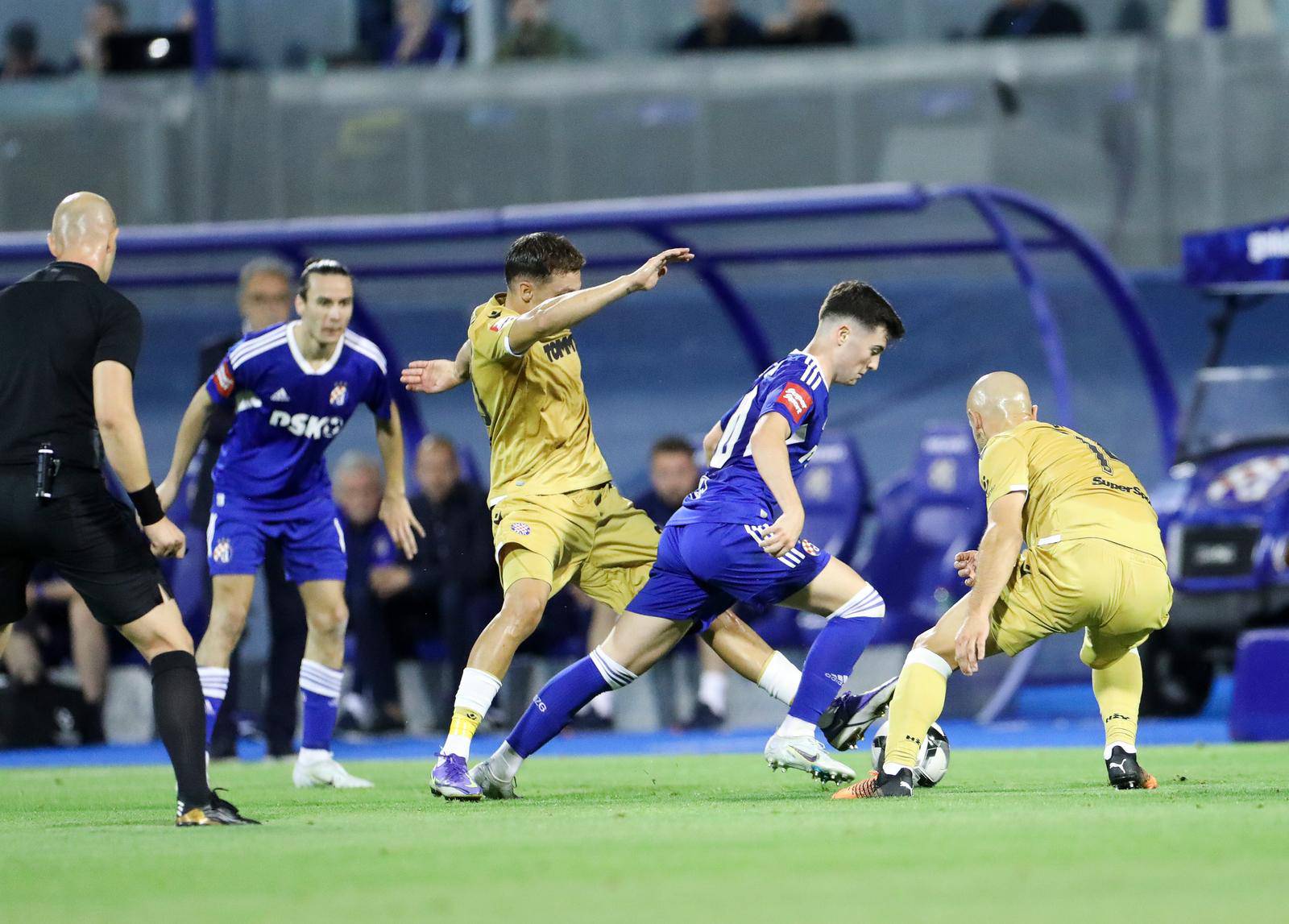 Zagreb: Derbi Dinama i Hajduka na stadionu u Maksimiru