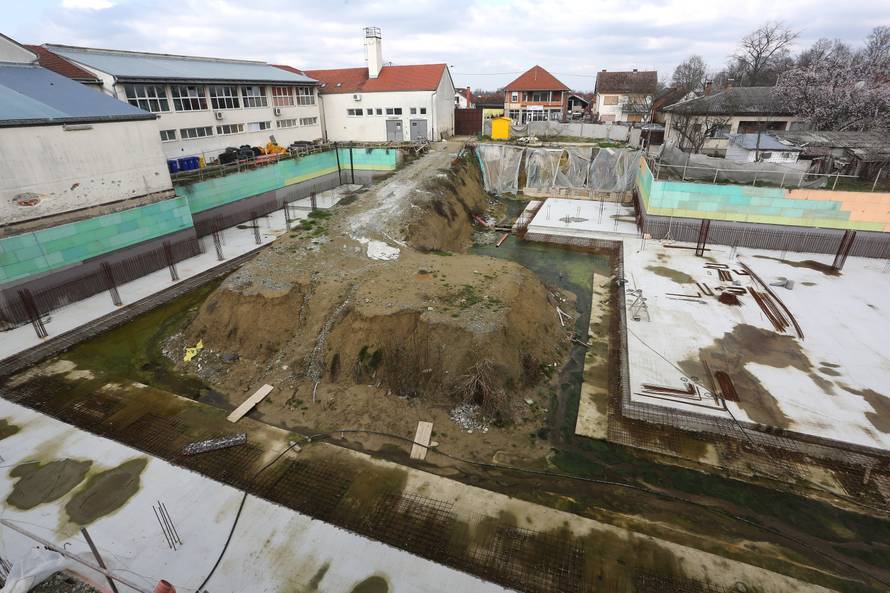 "A je to" u Babinoj Gredi: Otkopaj, pa zakopaj, otkopaj...