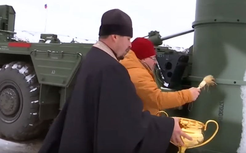Ruski svećenici blagoslovili su rakete: 'Oni nas žele osvojiti'