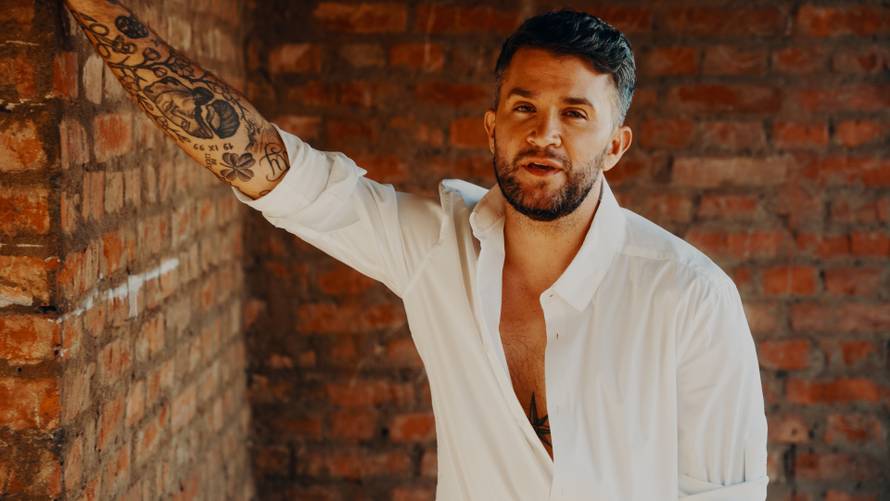 Damir Kedžo izbacio svoj novi singl: 'Eurosong mi je fetiš...'
